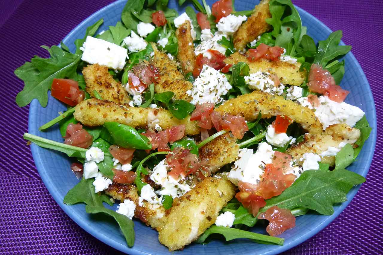 Salade nuggets de dinde panée à la feta